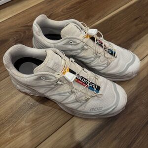 Salomon White and Gray Running Shoes
